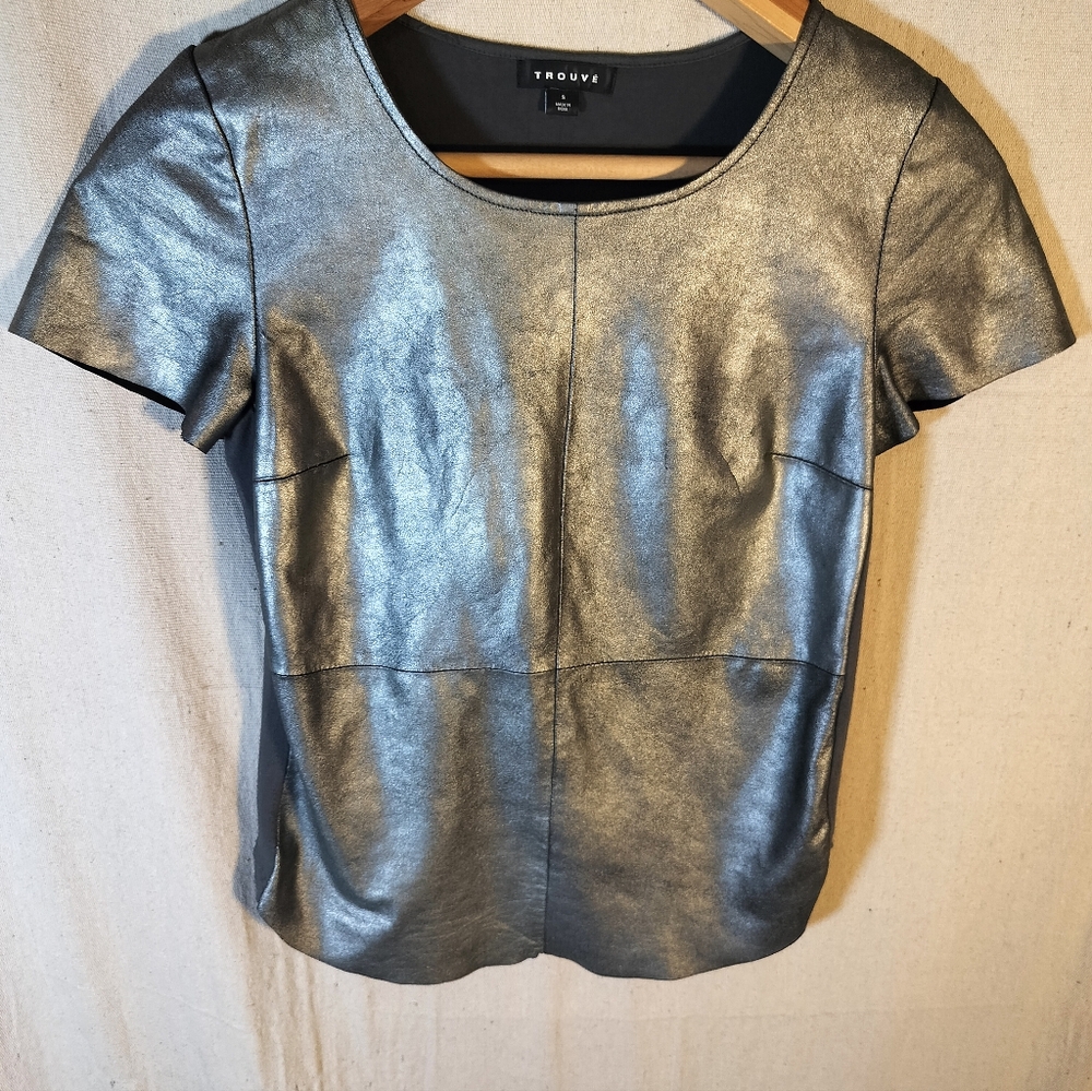 Trouve Nordstroms Silver Real Leather/Jersey Short Sleeve Top Size Small